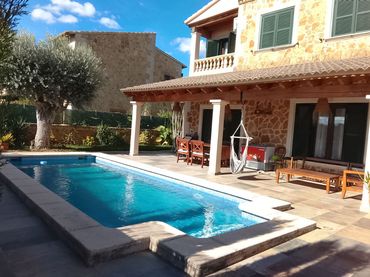 Villa avec jardin à vendre à Guillem Colom poeta 9