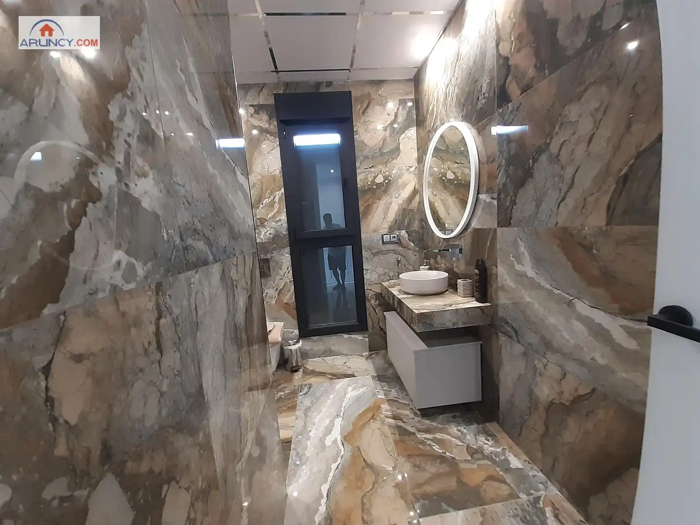 Bathroom of Houses for sale in Montequinto  with Air Conditioner, Private garden and Storage room