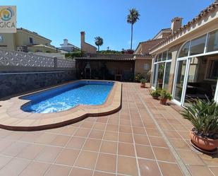 Swimming pool of House or chalet for sale in Algeciras  with Air Conditioner, Heating and Private garden