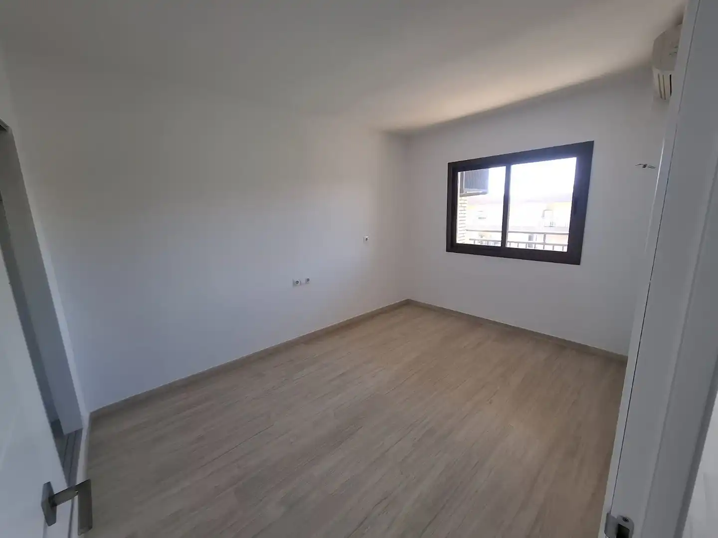 Piso con piscina en venta en Paseo Marítimo Rey de España 97, imagen 6