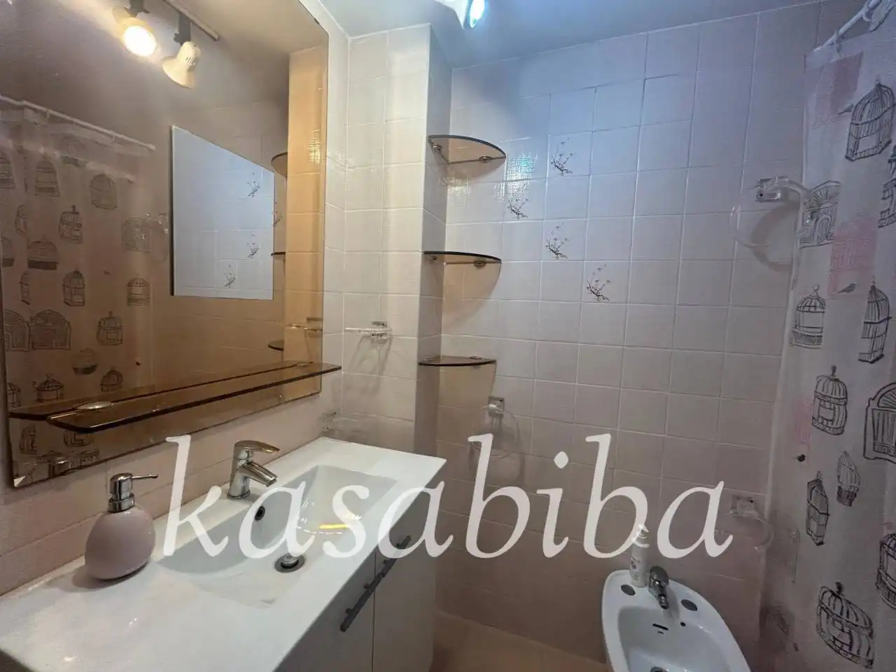 Bathroom of Flat for rent in Valencia  with Heating, Furnished and Balcony