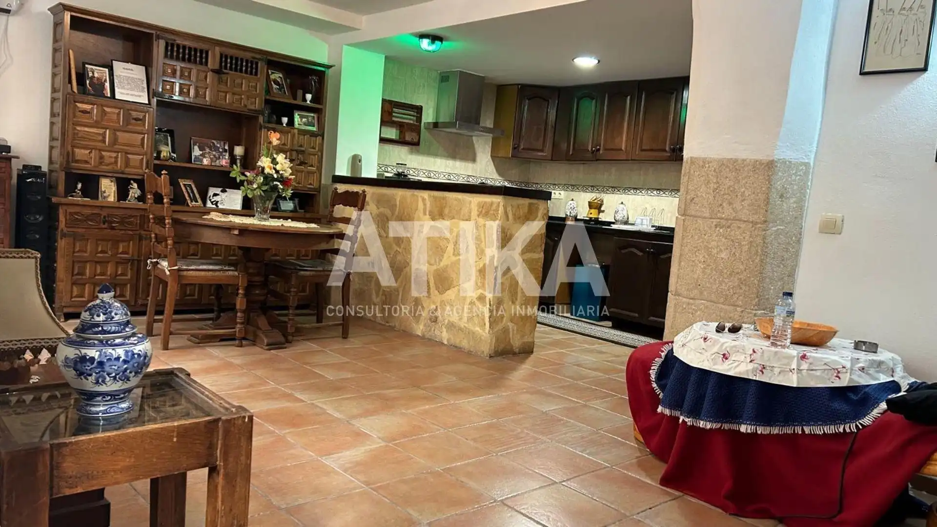 Cuina de Casa o xalet en venda en Ontinyent amb Traster, Moblat i Balcó