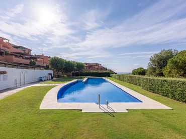 Flat with pool for sale in Calle Casares Golf Garden 79