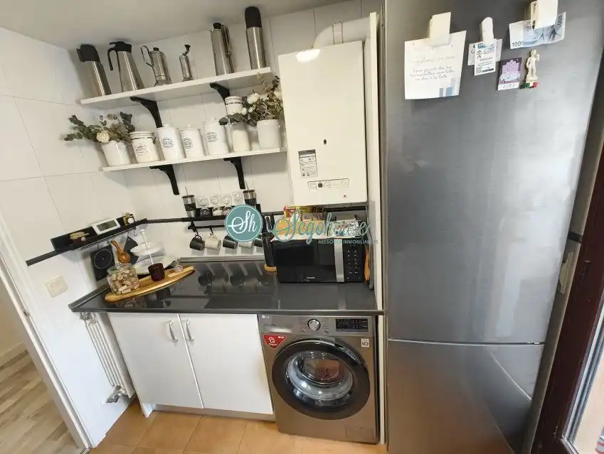 Cocina de Piso en venta en Torrecaballeros con Calefacción, Terraza y Amueblado