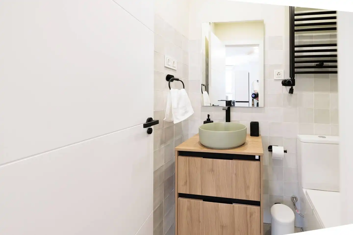 Baño de Piso en venta en Madrid con Aire acondicionado, Amueblado y Horno