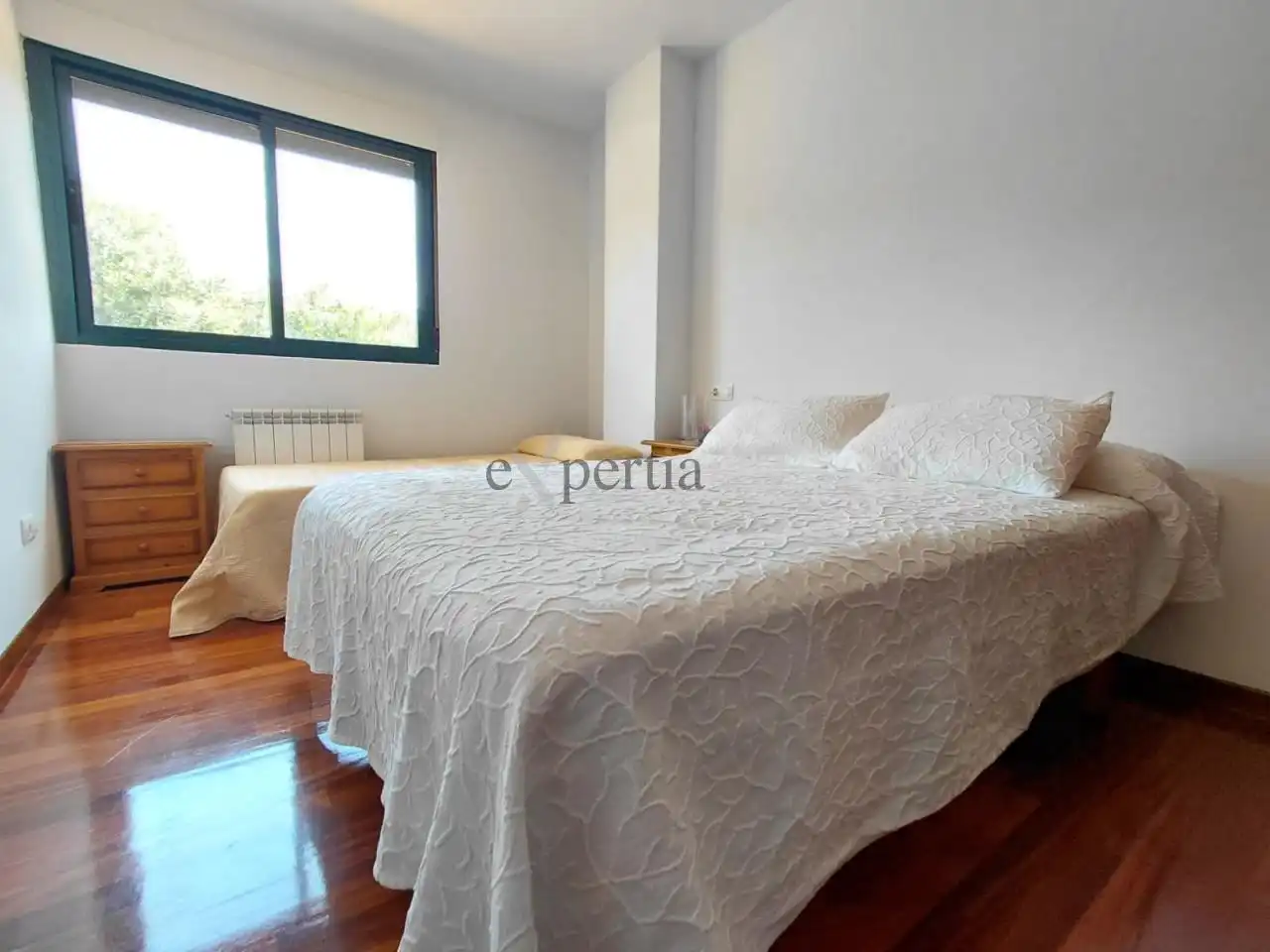 Habitación de Apartamento de alquiler en Boiro con Calefacción, Terraza y Amueblado