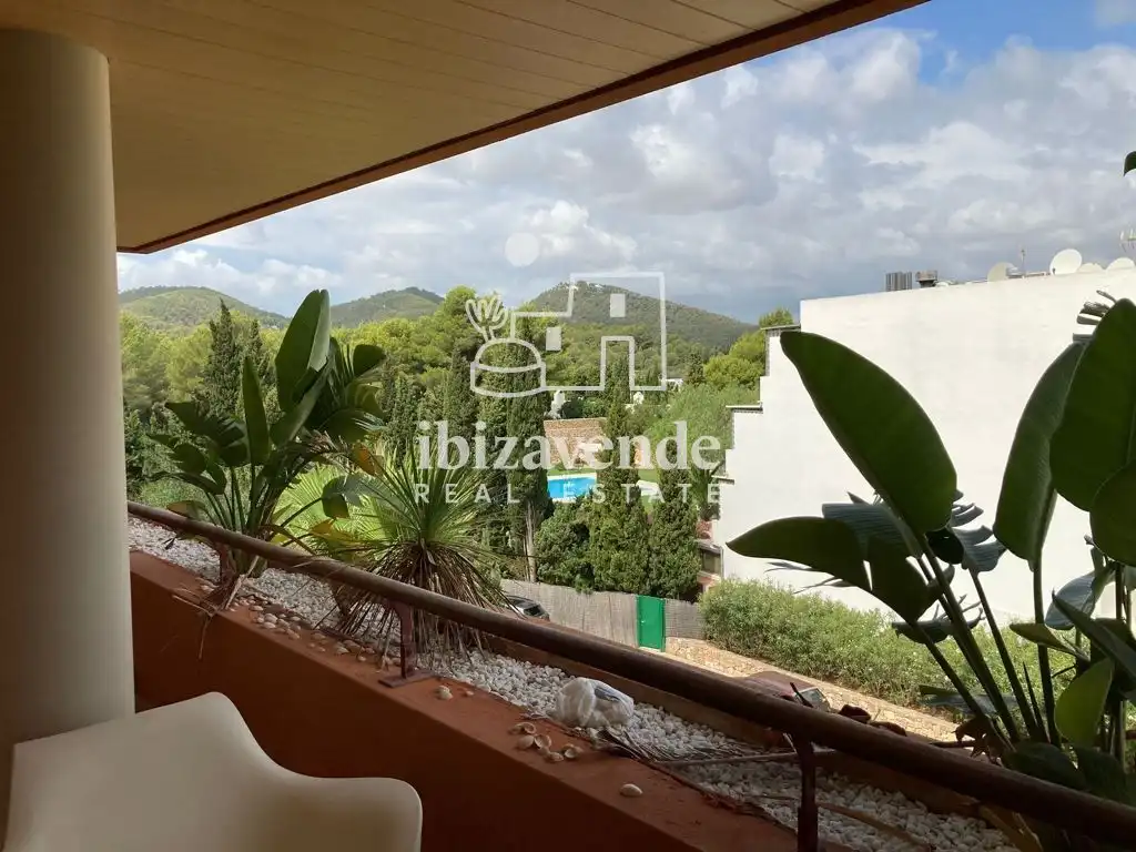 Vista exterior de Pis en venda en Santa Eulària des Riu amb Aire condicionat, Calefacció i Terrassa