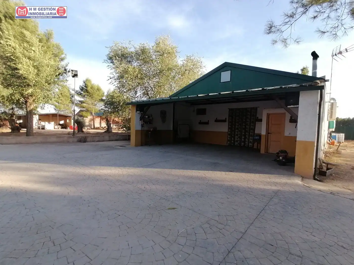 Außenansicht von Country house zum Verkauf in Alcázar de San Juan mit Privatgarten, Schwimmbad und Möbliert