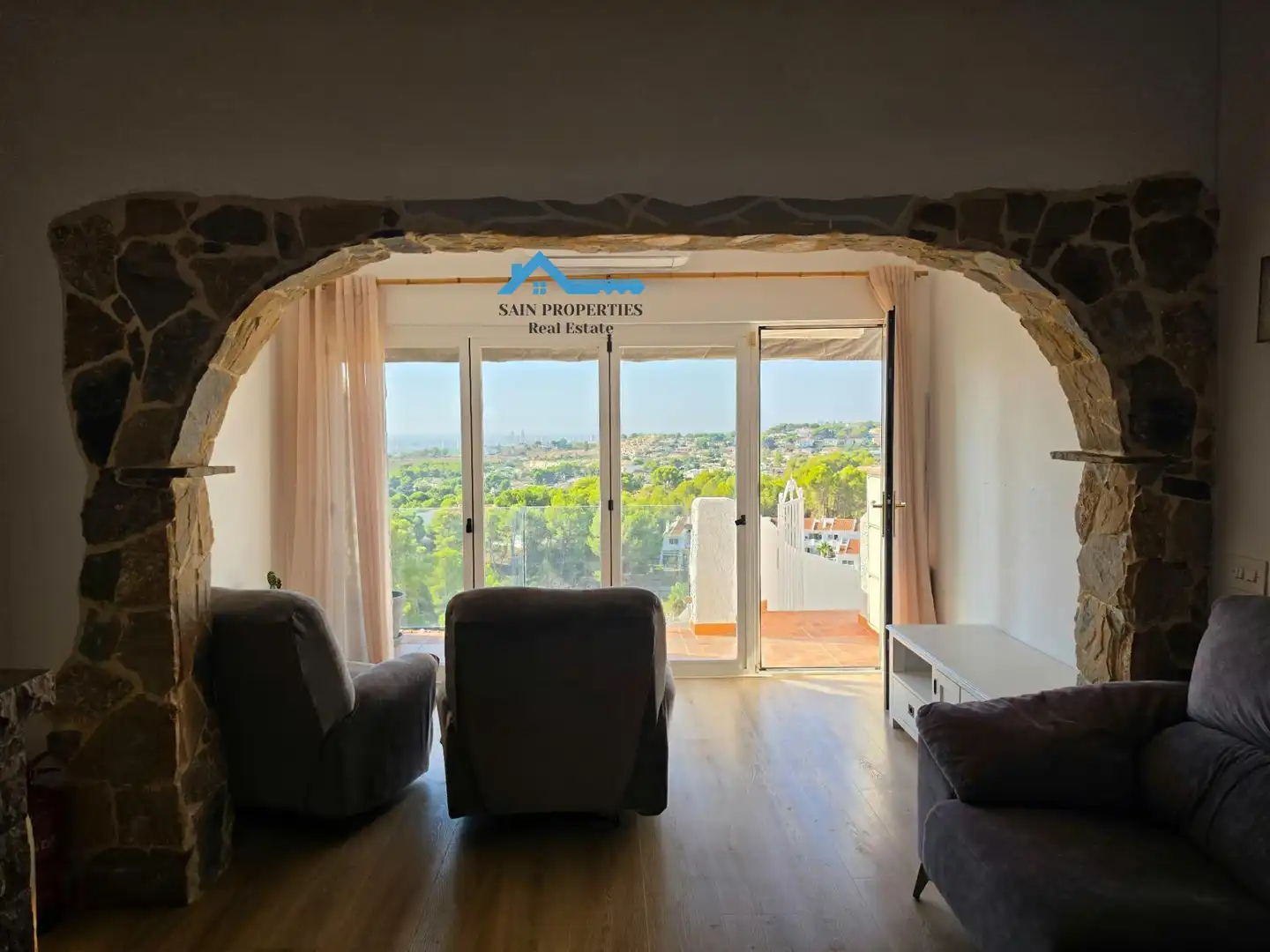 Sala d'estar de Casa adosada en venda en Escandinavia - Cautivador
