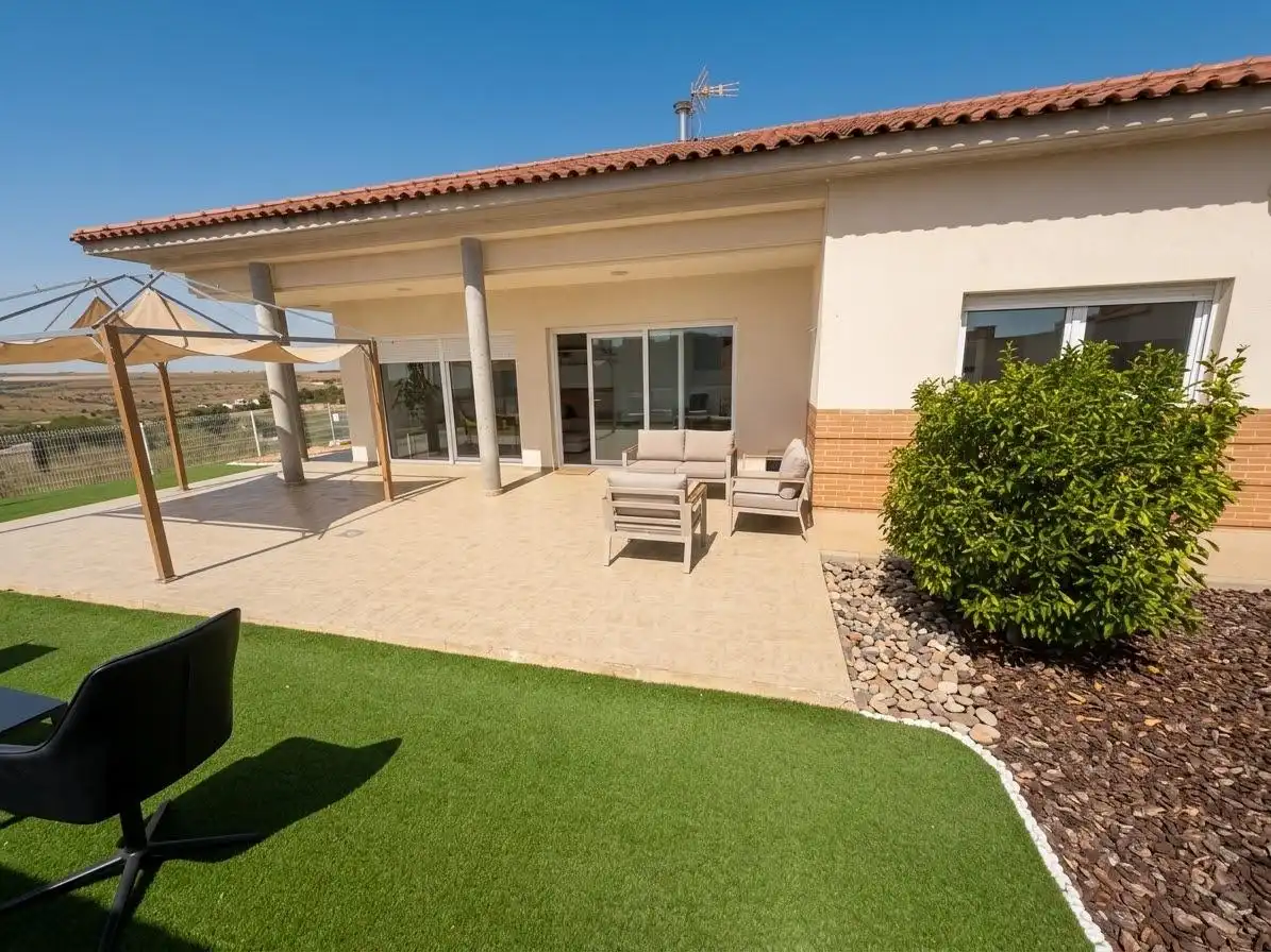 Houses for sale in Avenida del Aguila Real, Layos