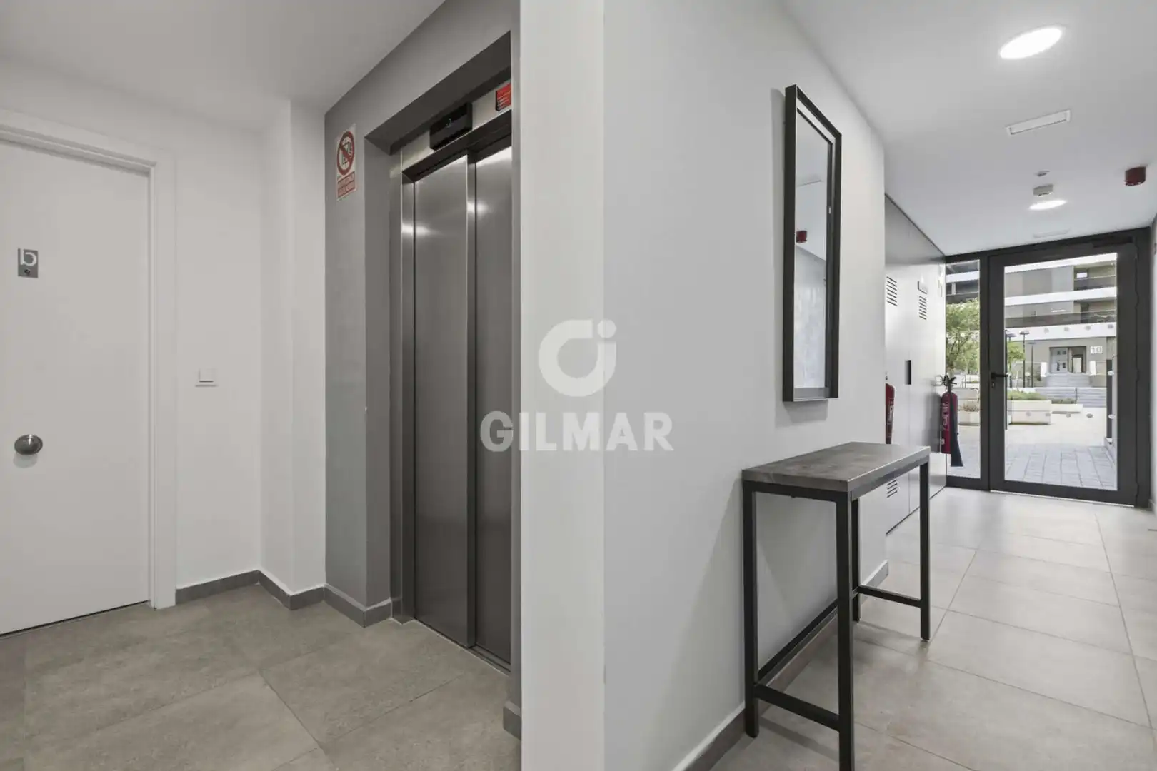 Ground floor for sale in Tomares  with Heating, Private garden and Storage room
