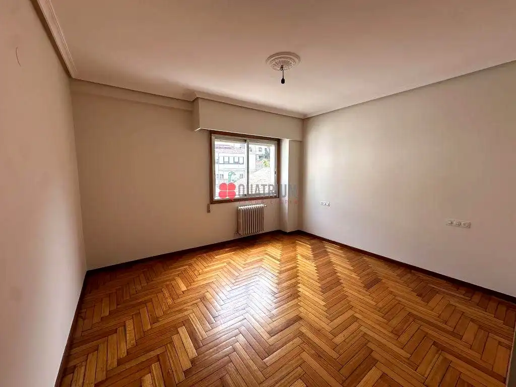 Bedroom of Flat for sale in Ourense Capital   with Heating, Terrace and Storage room