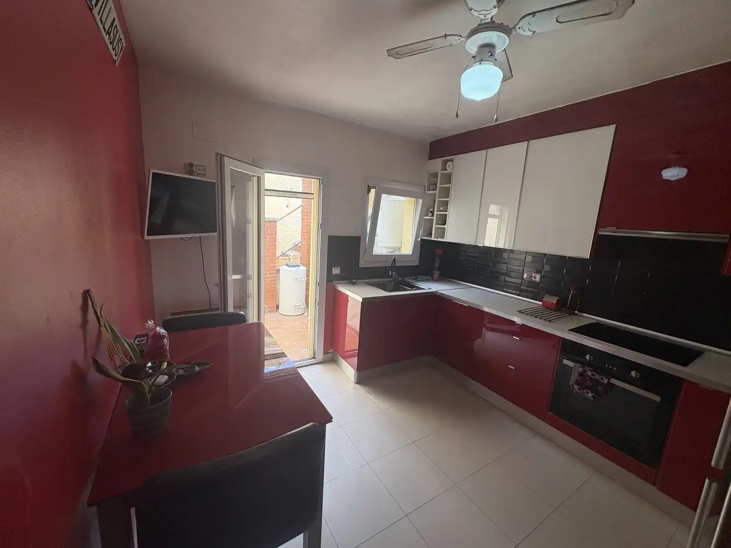 Cuina de Casa o xalet en venda en Esparreguera amb Aire condicionat, Calefacció i Terrassa