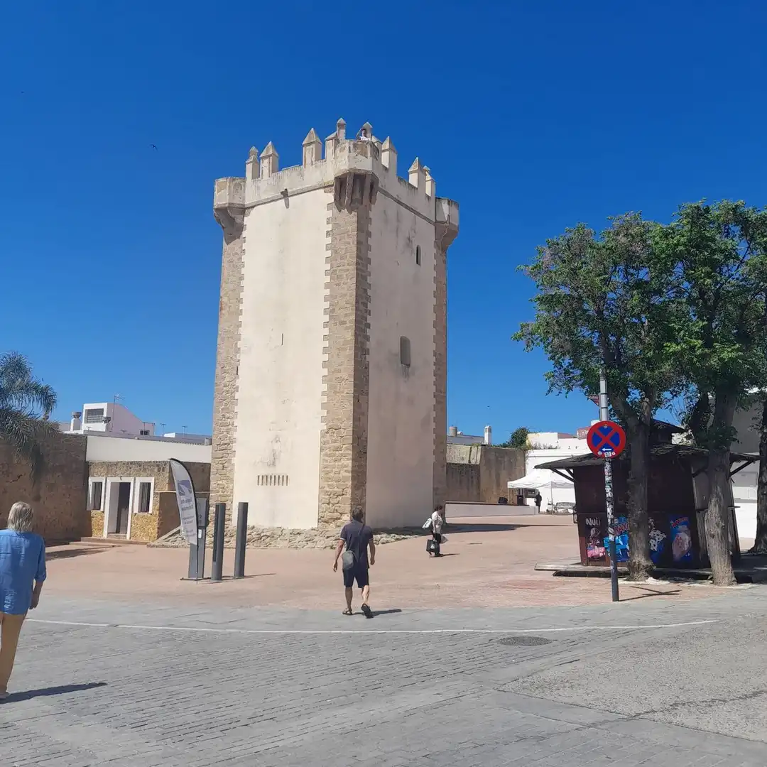 Außenansicht von Wohnung zum Verkauf in Conil de la Frontera mit Klimaanlage, Heizung und Terrasse