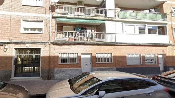 Exterior view of Planta baja for sale in Alcalá de Henares