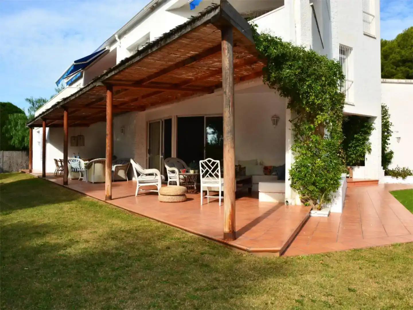 Terrasse von Wohnung zur Miete in Sitges mit Klimaanlage, Schwimmbad und Balkon