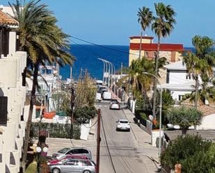 Vista exterior de Àtic en venda en Dénia amb Aire condicionat, Terrassa i Balcó