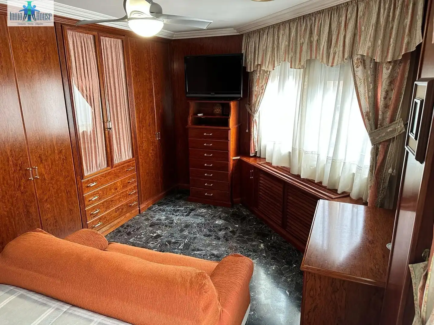 Bedroom of Attic for sale in Almansa  with Air Conditioner, Private garden and Terrace