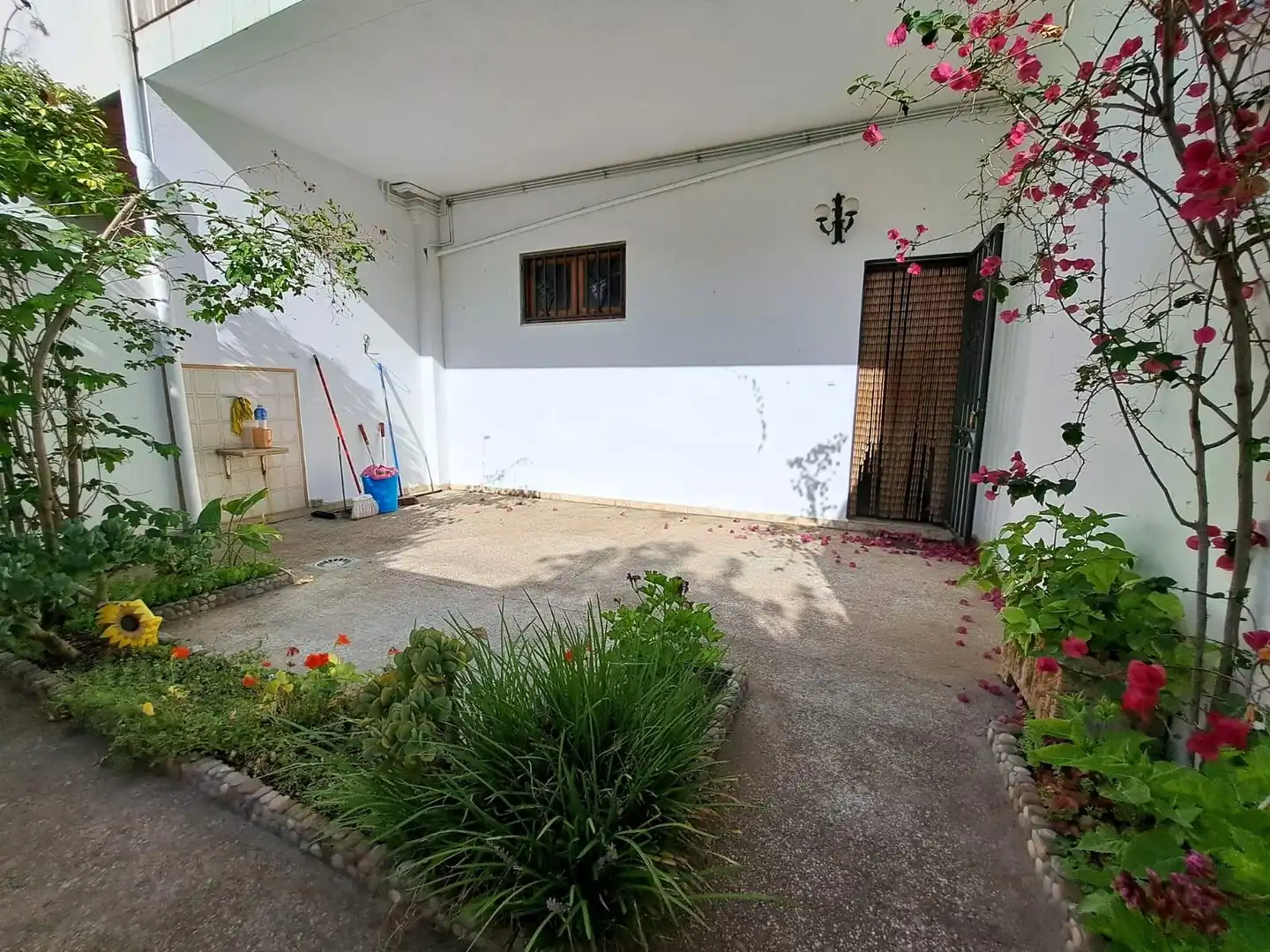 Jardí de Pis en venda en Olesa de Montserrat amb Aire condicionat, Calefacció i Jardí privat