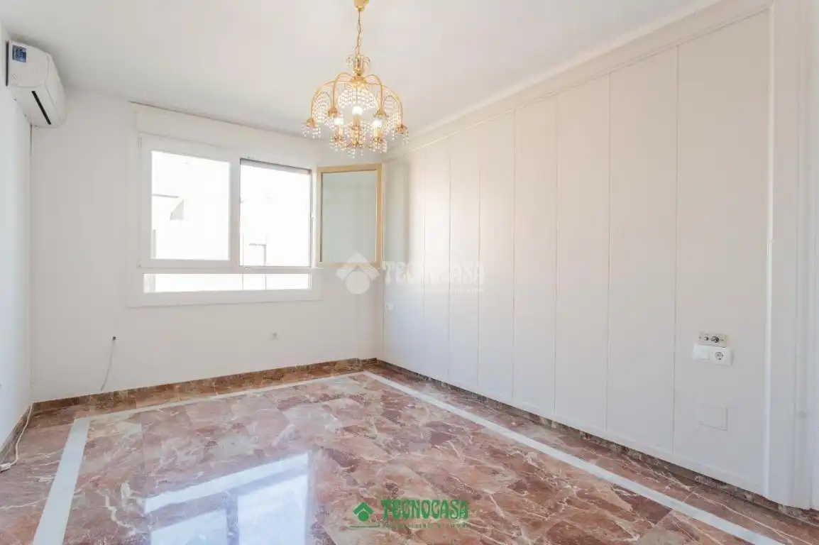 Habitación de Piso en venta en Almería con Aire acondicionado