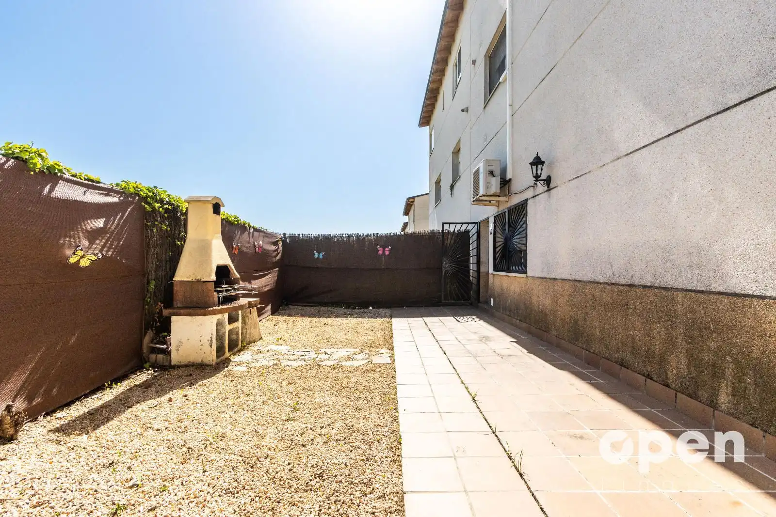 Jardí de Casa adosada en venda en Terrassa amb Aire condicionat, Calefacció i Terrassa