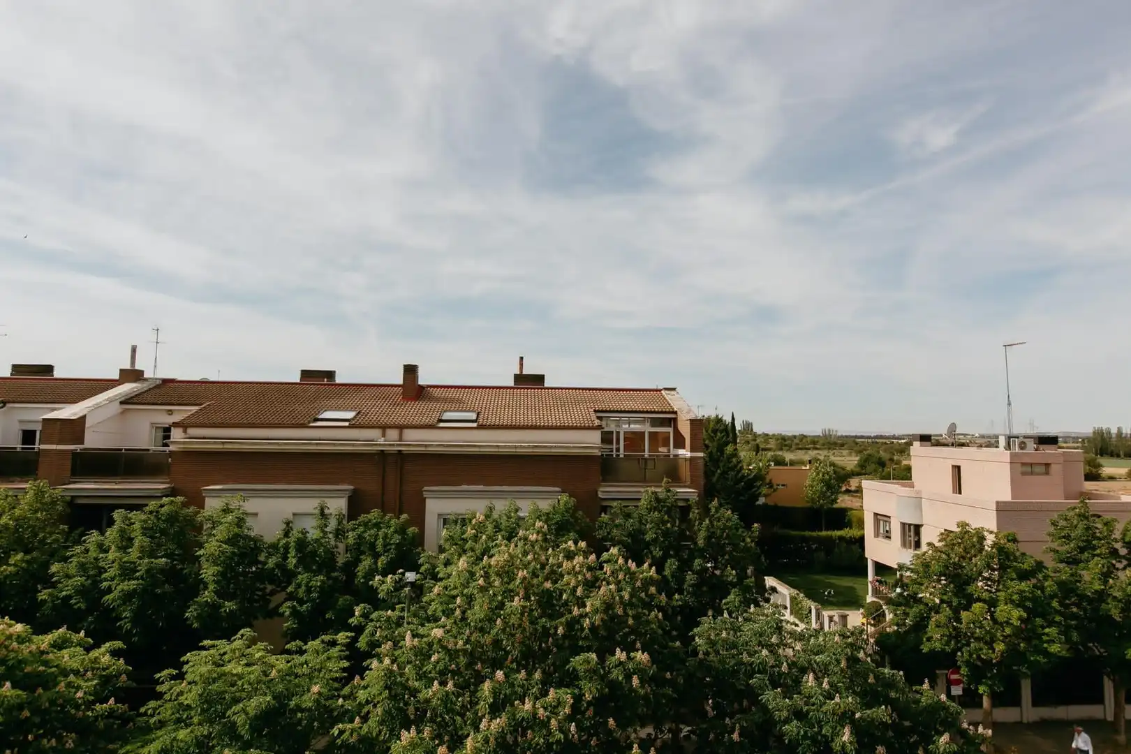 Vista exterior de Casa adosada en venta en Huesca con Aire acondicionado, Jardín privado y Terraza