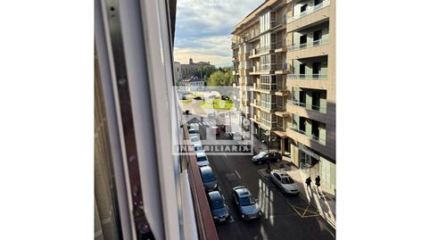 Piso en venta en Centro Ciudad24002