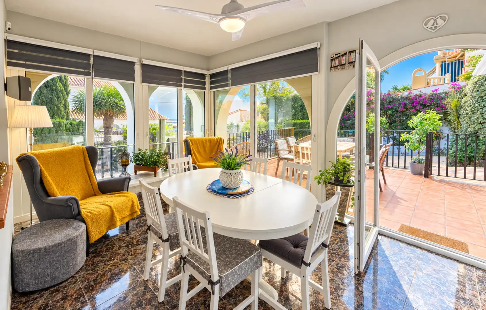 Dining room of Houses for sale in La Duquesa