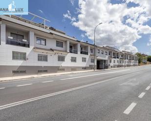 Vista exterior de Casa adosada en venda en  Granada Capital amb Terrassa i Balcó