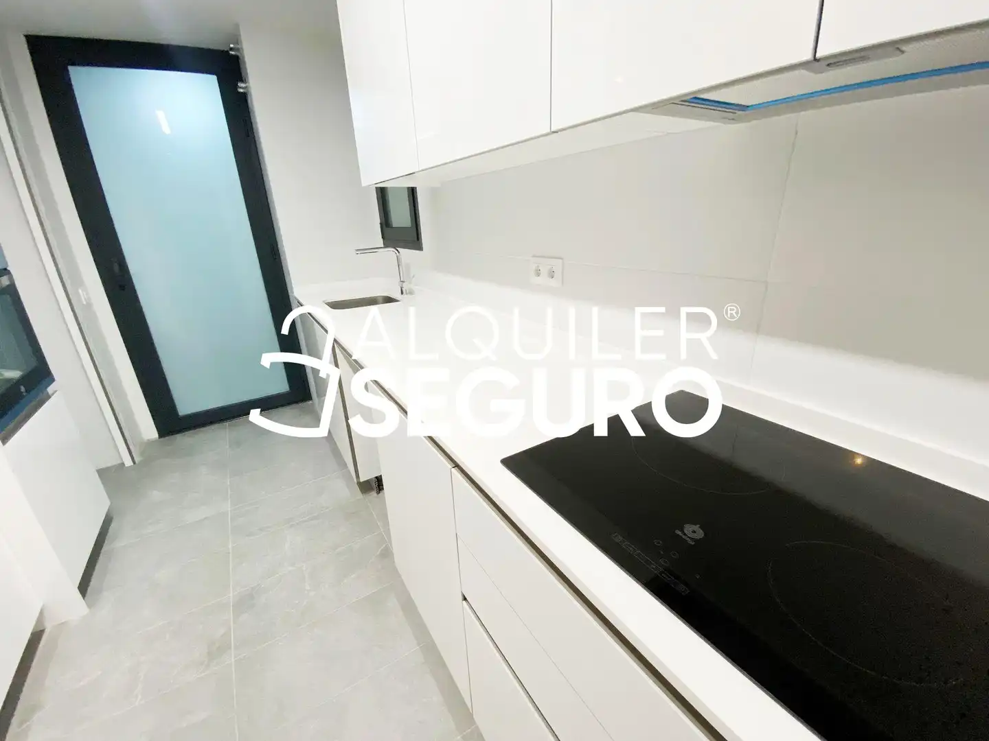 Kitchen of Flat for rent in Madrid  with Air Conditioner, Heating and Terrace