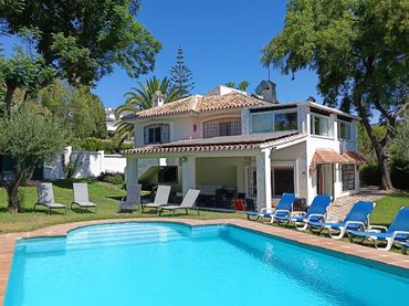 Villa con balcone in affitto a Elviria - Cabopino