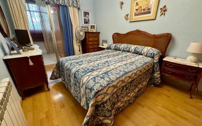 Bedroom of Flat for sale in  Madrid Capital  with Air Conditioner and Balcony