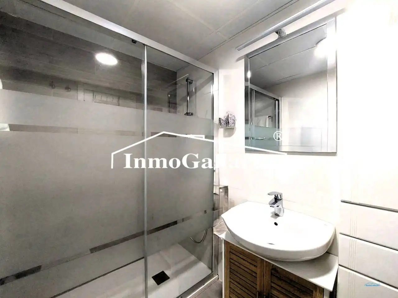 Badezimmer von Wohnung zum Verkauf in Rincón de la Victoria mit Klimaanlage, Heizung und Abstellraum