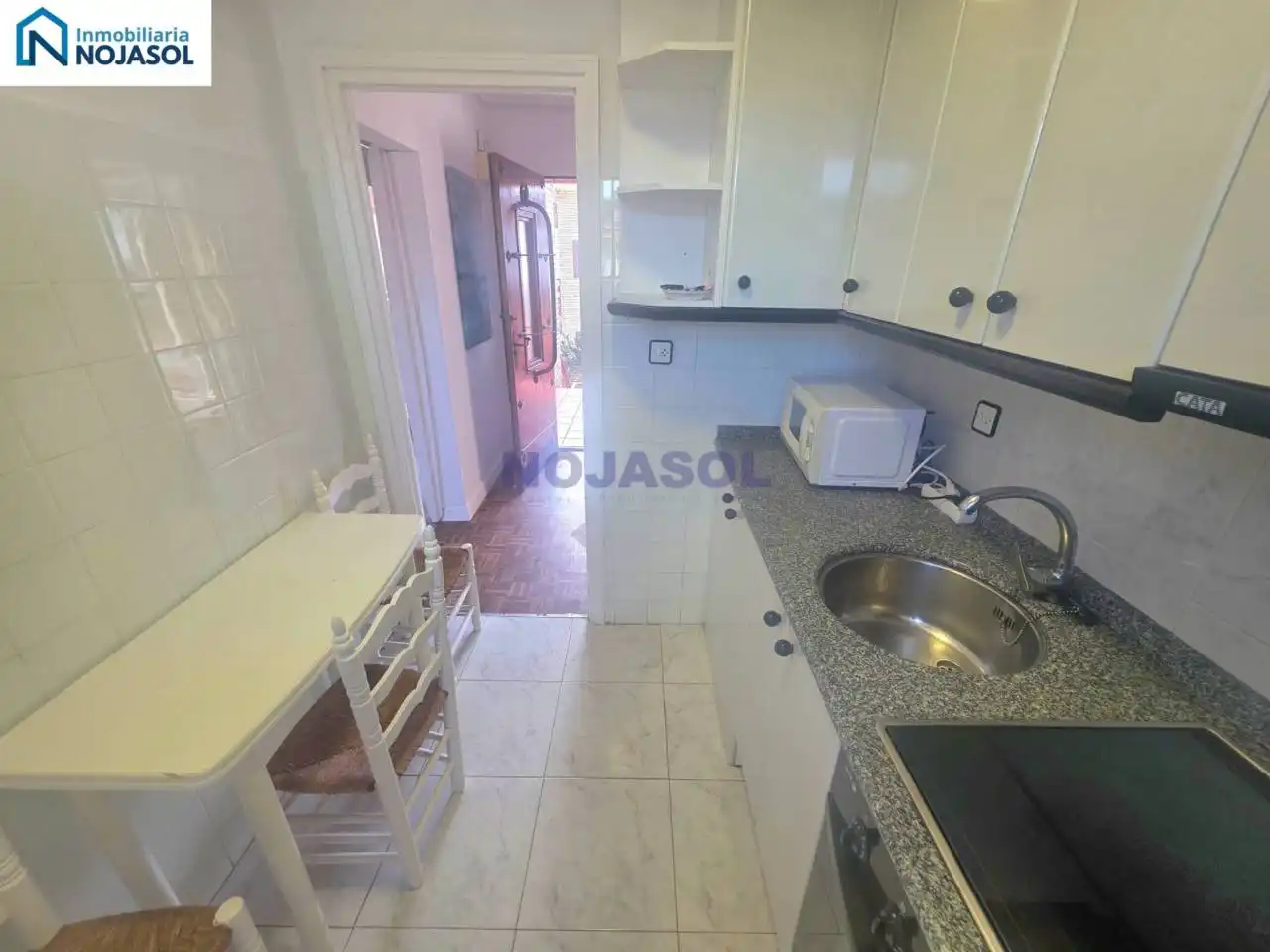 Cocina de Apartamento en venta en Laredo con Calefacción, Parquet y Terraza
