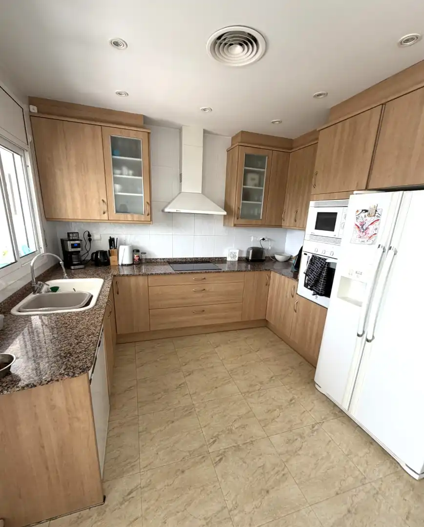 Cocina de Casa o chalet en venta en El Perelló con Aire acondicionado, Calefacción y Jardín privado