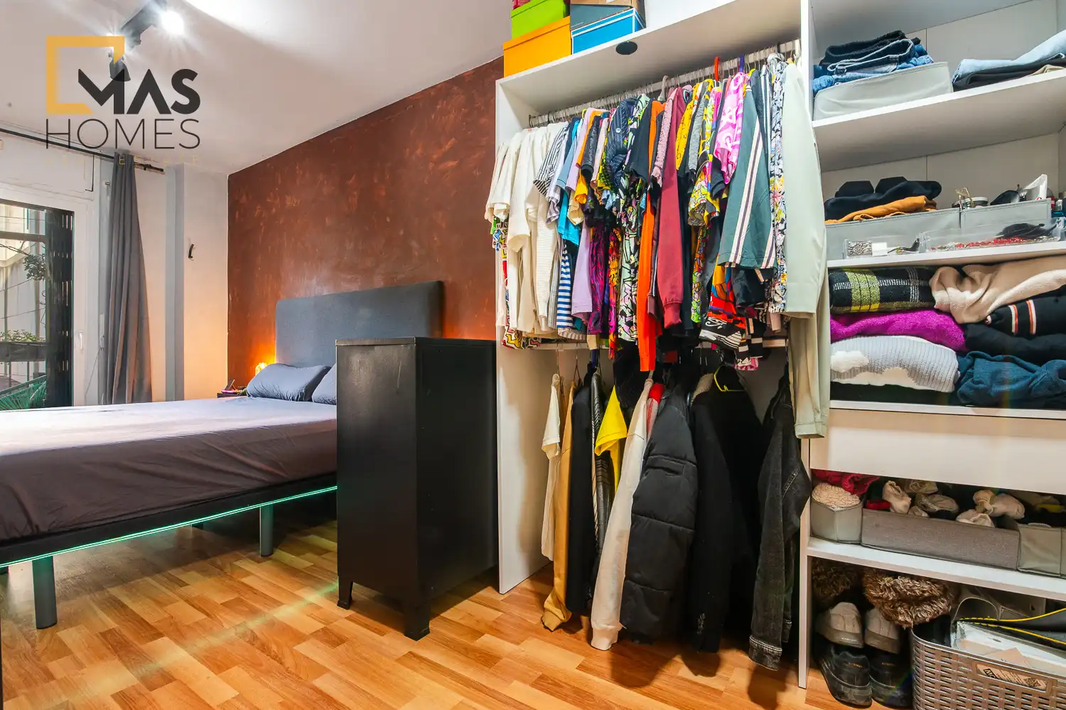Schlafzimmer von Erdgeschoss zum Verkauf in Martorell mit Balkon