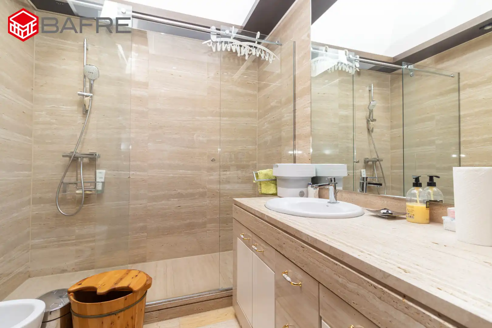 Bathroom of Houses for sale in Pozuelo de Alarcón  with Air Conditioner, Private garden and Storage room