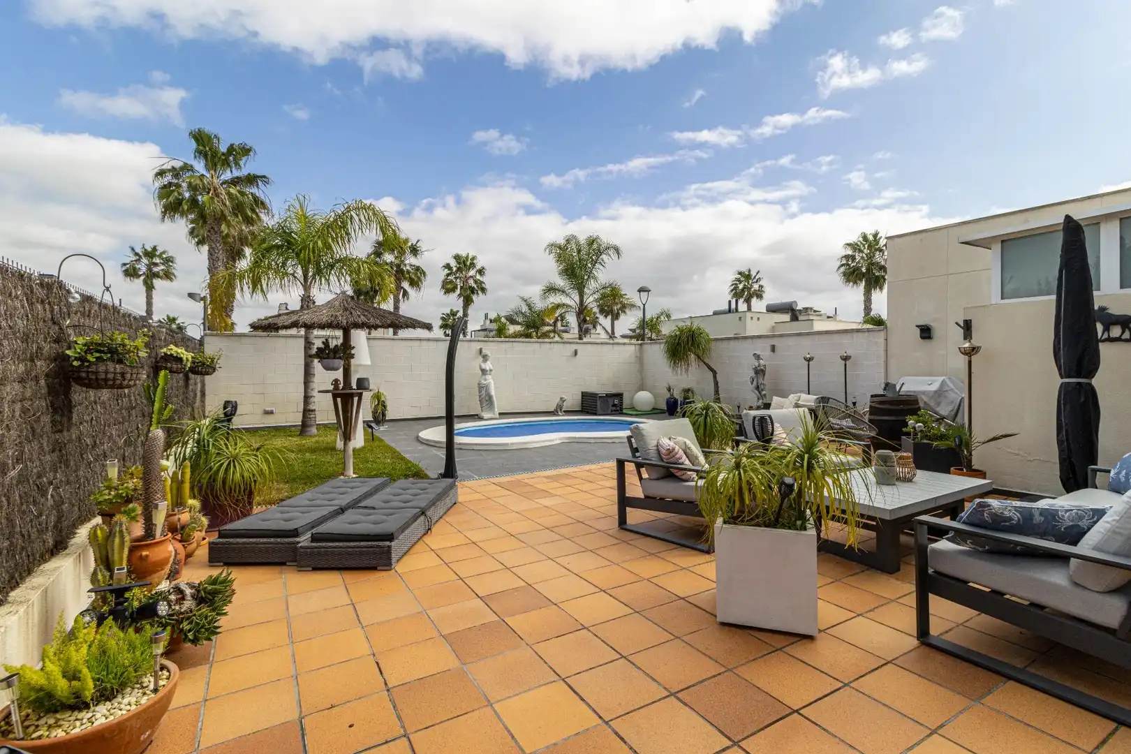 Terrassa de Casa adosada en venda en Jerez de la Frontera amb Aire condicionat, Jardí privat i Terrassa