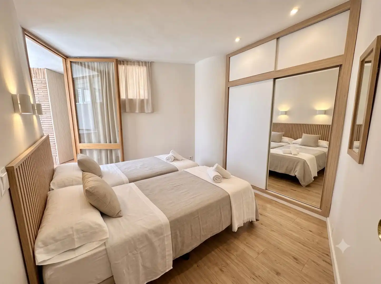 Habitación de Apartamento en venta en Torremolinos con Aire acondicionado, Calefacción y Terraza