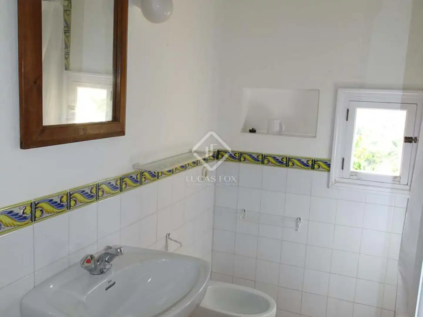 Country homes for sale in Cala Blanca