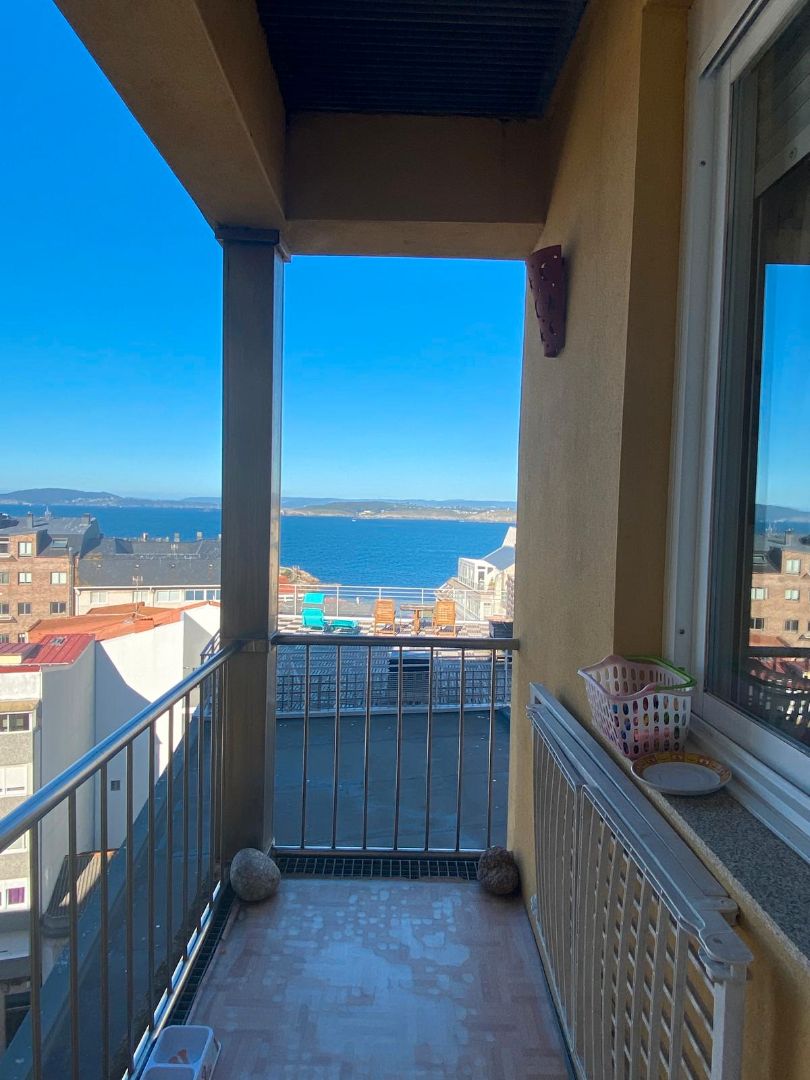 Terrassa de Pis de lloguer en A Coruña Capital  amb Calefacció, Parquet i Moblat