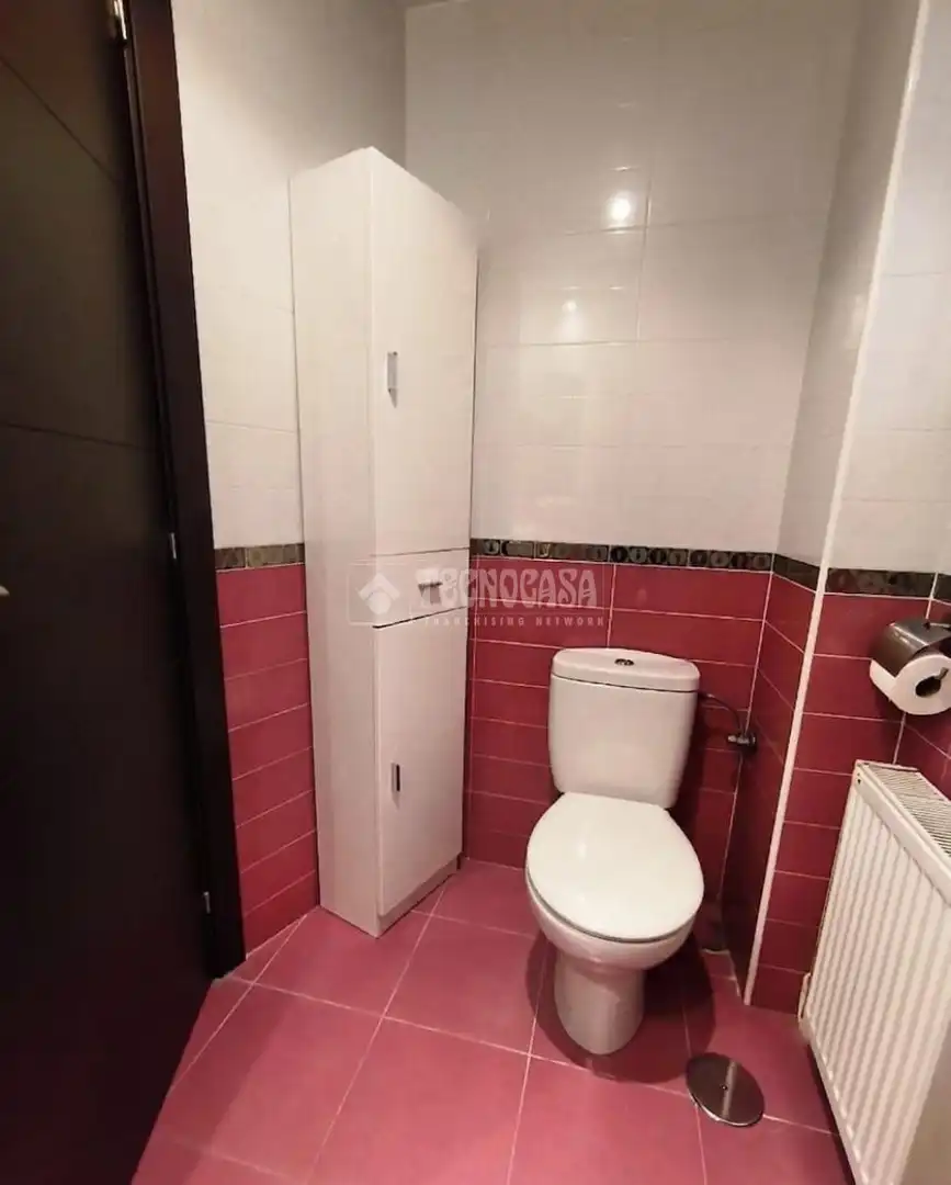 Bathroom of Flat for sale in Móstoles  with Air Conditioner and Heating