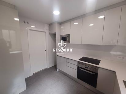 Kitchen of Flat for sale in L'Hospitalet de Llobregat  with Air Conditioner and Terrace