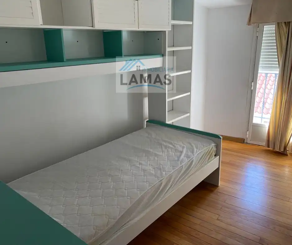 Schlafzimmer von Maisonette zum Verkauf in Navalmoral de la Mata mit Klimaanlage, Heizung und Terrasse