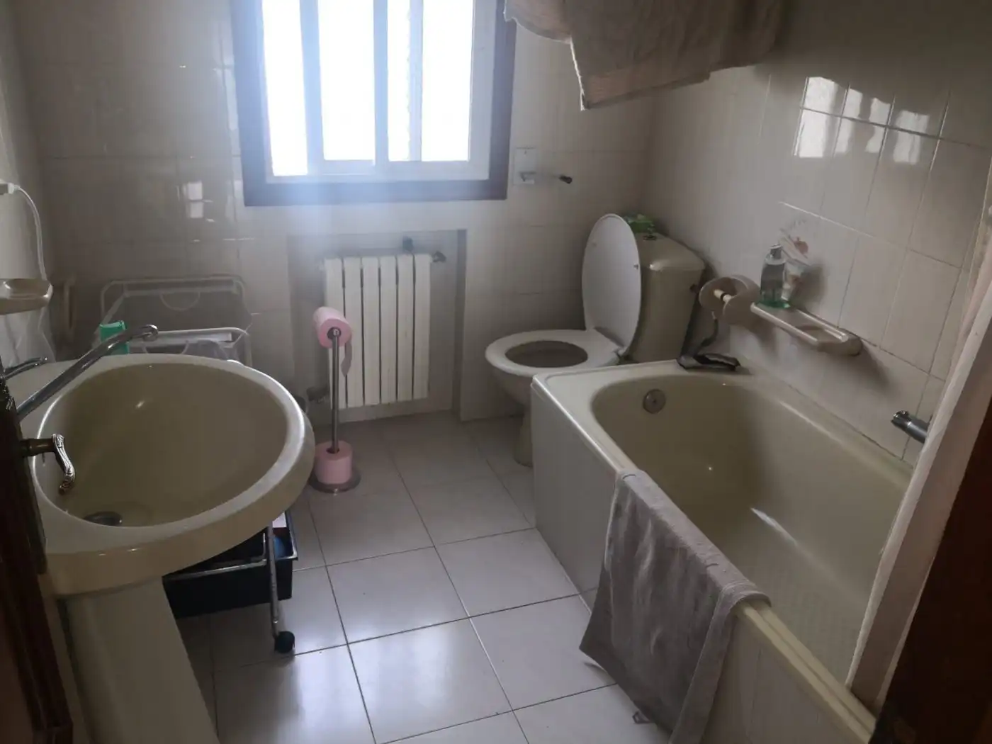 Bathroom of Houses for sale in Carballo  with Furnished