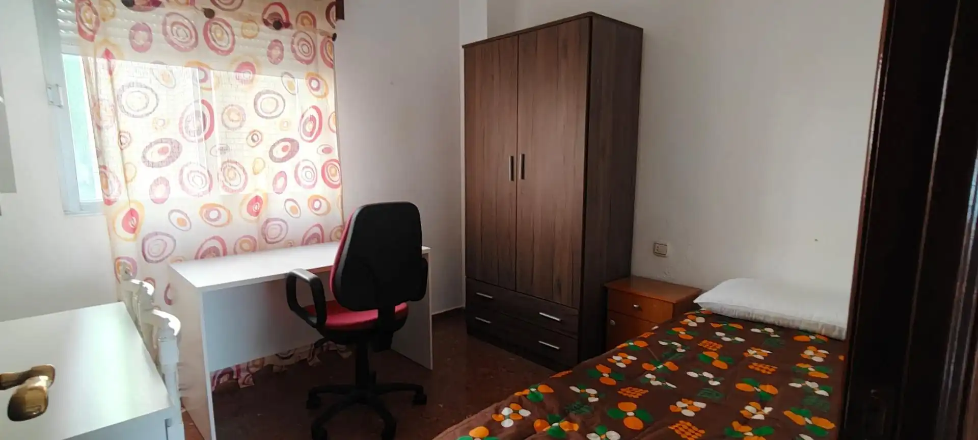 Schlafzimmer von Wohnung zur Miete in Granada