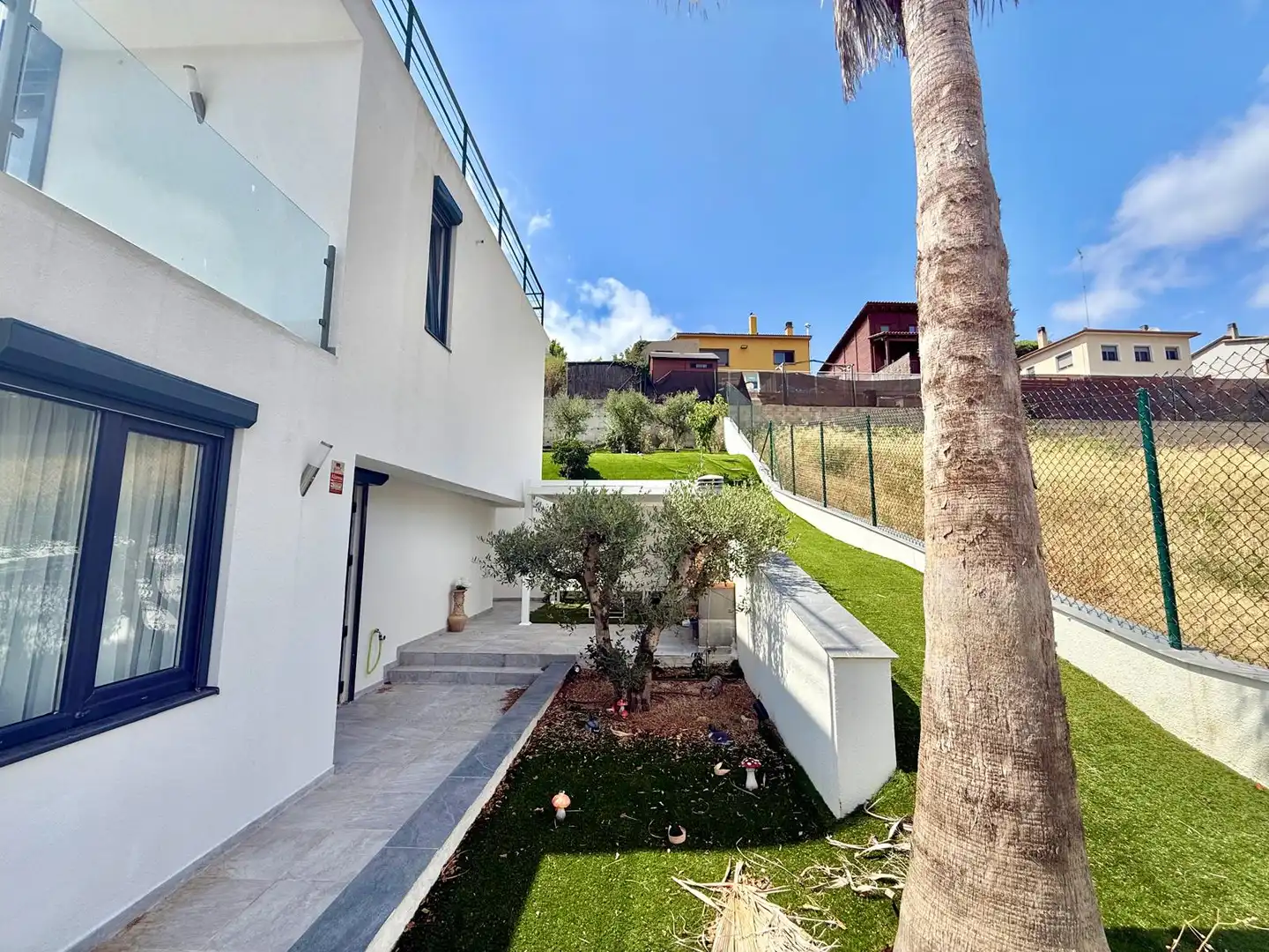 Vista exterior de Casa o xalet en venda en Tordera amb Aire condicionat, Calefacció i Jardí privat