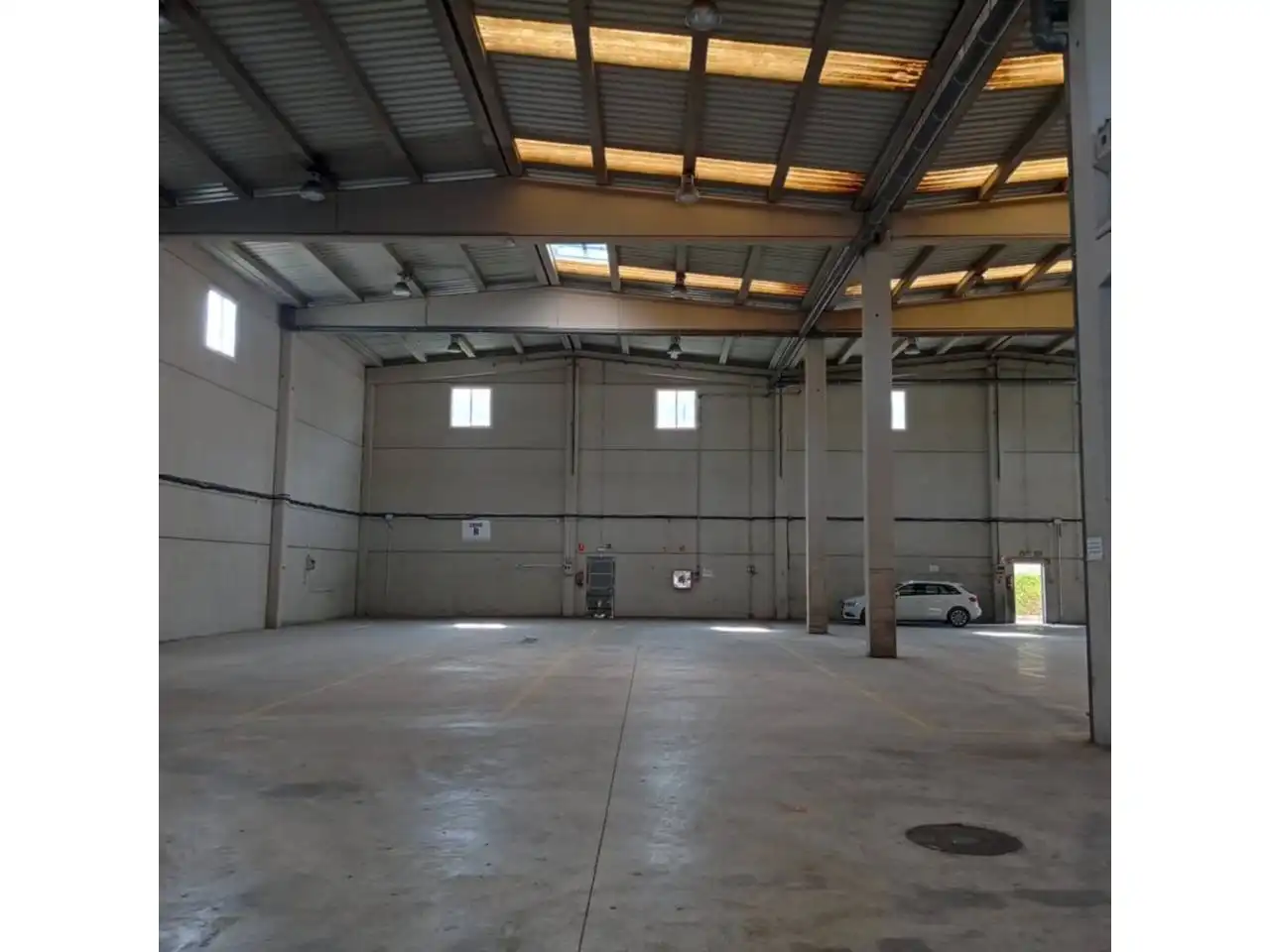 Nave industrial de alquiler en Barberà del Vallès