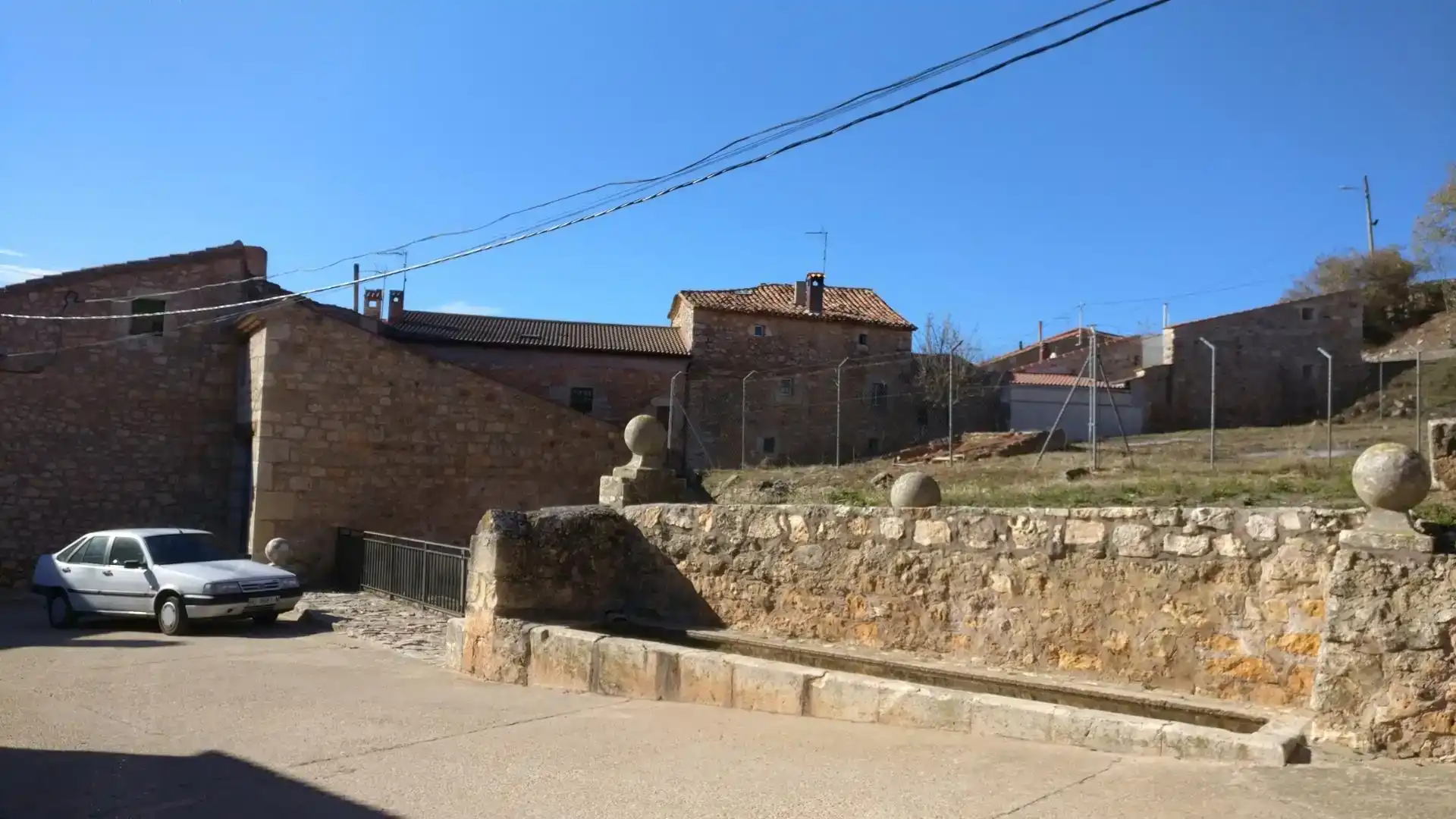 Vista exterior de Casa adosada en venda en Fontioso