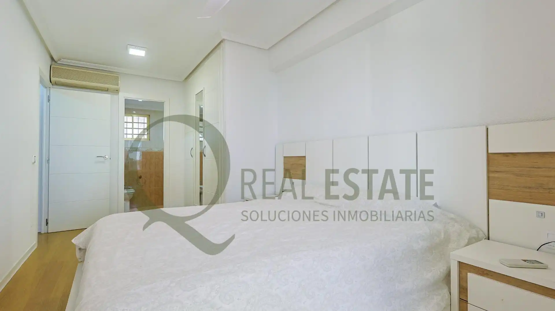 Schlafzimmer von Wohnung zum Verkauf in Alicante / Alacant mit Heizung, Privatgarten und Terrasse